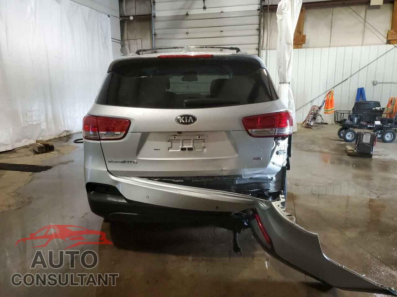 KIA SORENTO 2017 - 5XYPGDA32HG244877