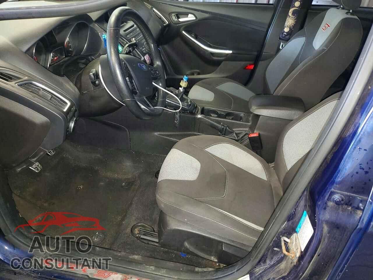 FORD FOCUS 2016 - 1FADP3L93GL219574