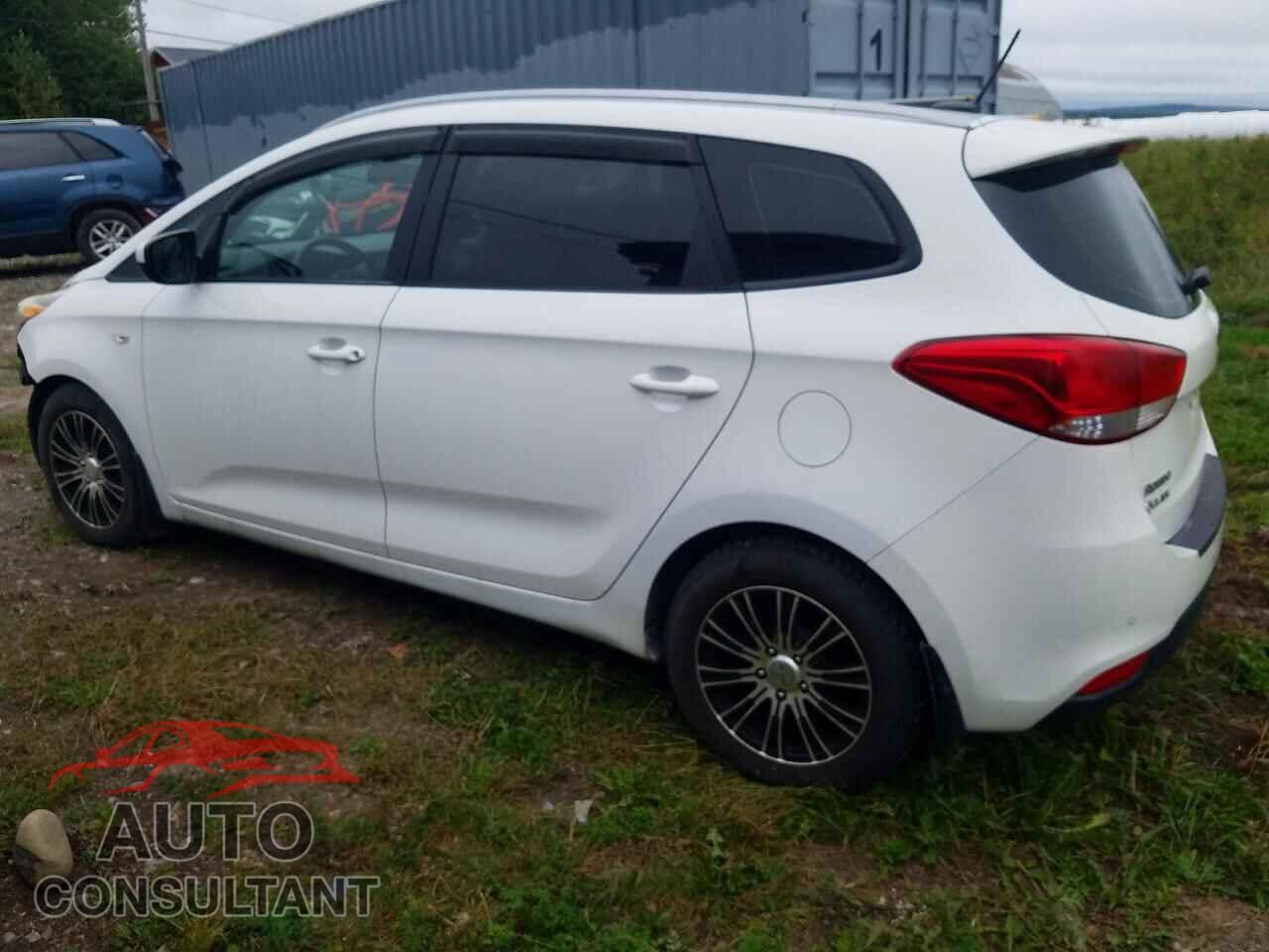 KIA RONDO 2015 - KNAHT8A34F7087545