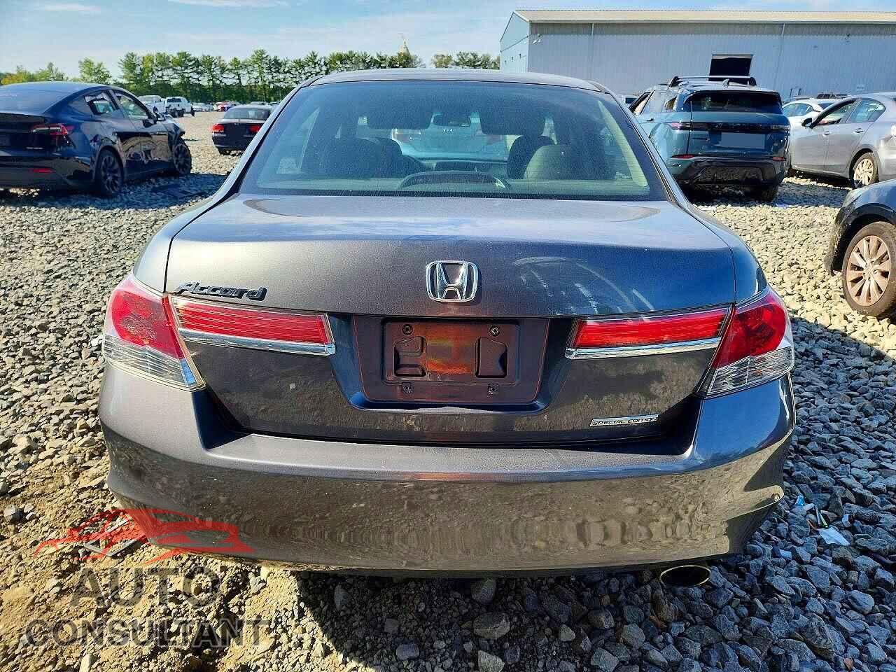 HONDA ACCORD 2011 - 1HGCP2F61BA119352