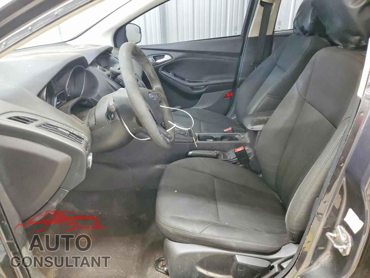 FORD FOCUS 2015 - 1FADP3K20FL223262