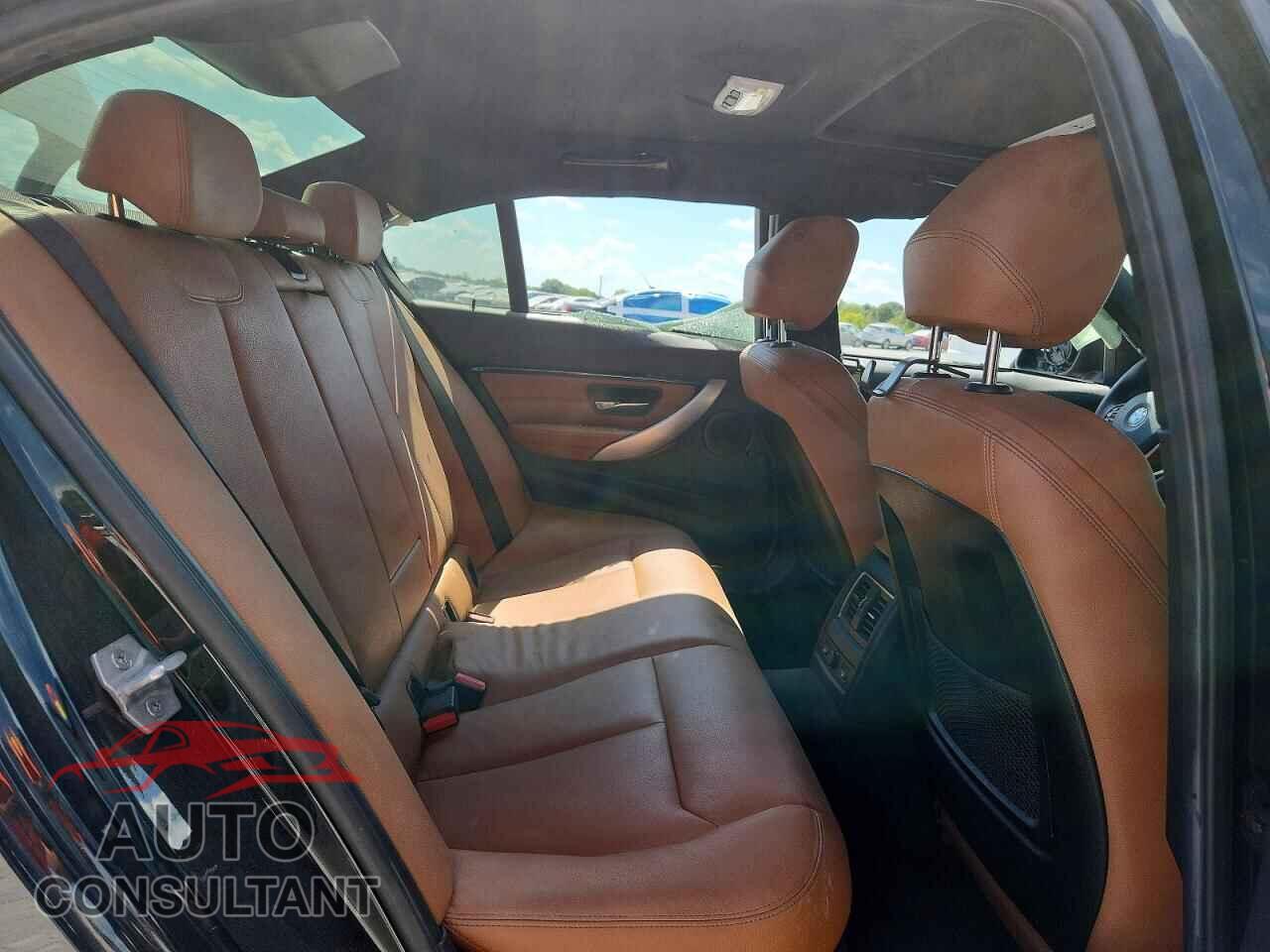 BMW 3 SERIES 2016 - WBA8E9G51GNU28521