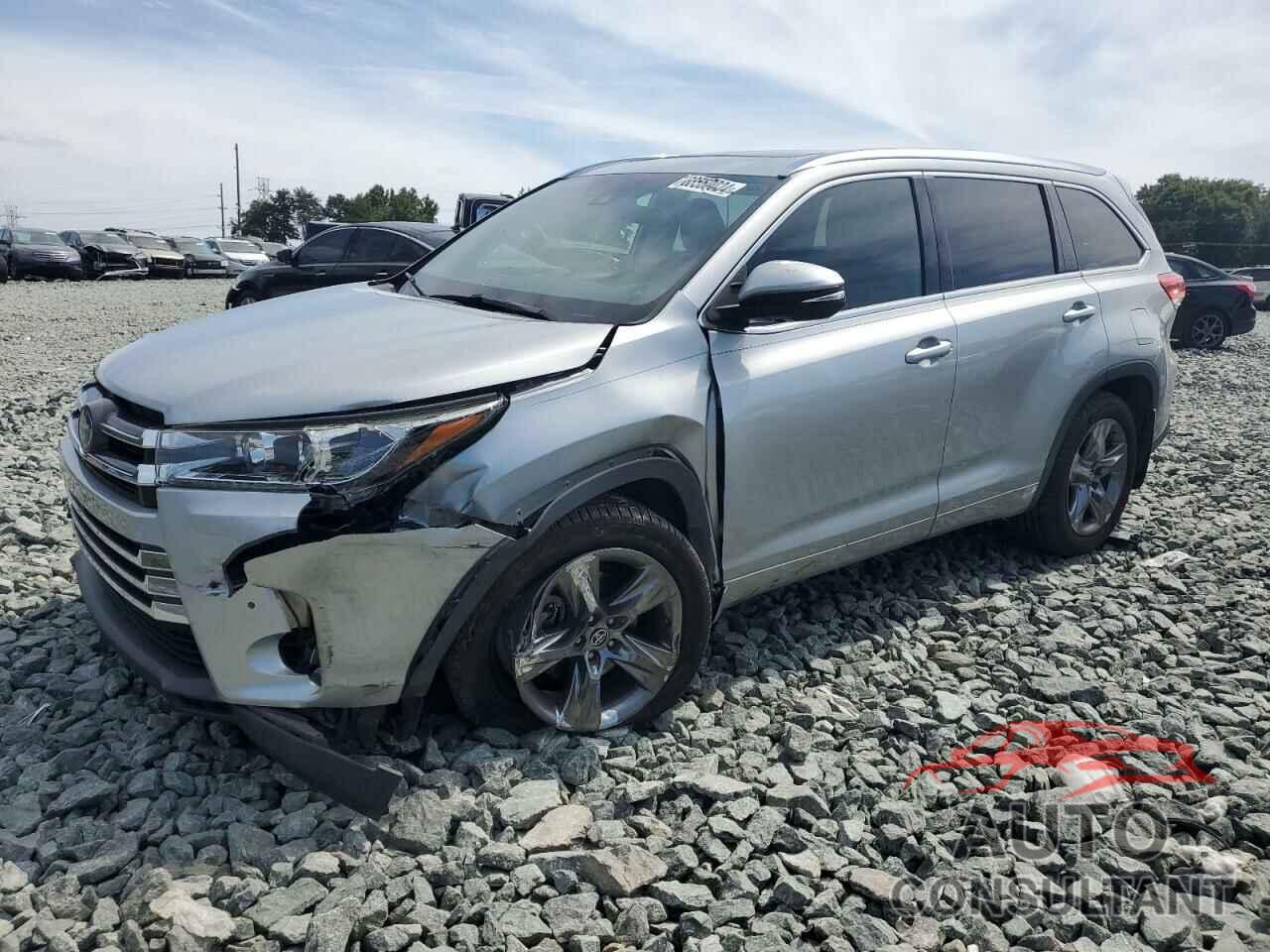 TOYOTA HIGHLANDER 2018 - 5TDDZRFH4JS909530