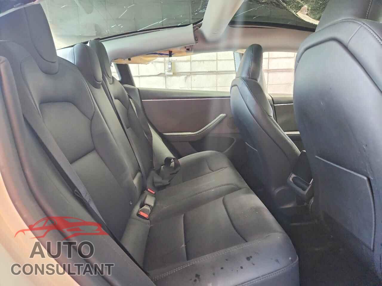 TESLA MODEL 3 2025 - 5YJ3E1EA6SF904817