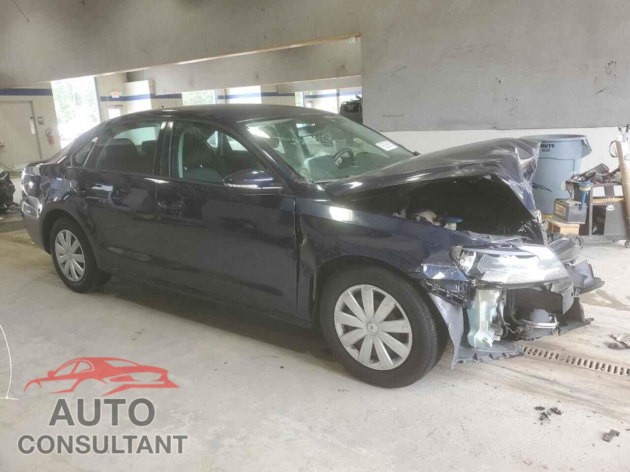 VOLKSWAGEN PASSAT 2012 - 1VWAP7A33CC019529