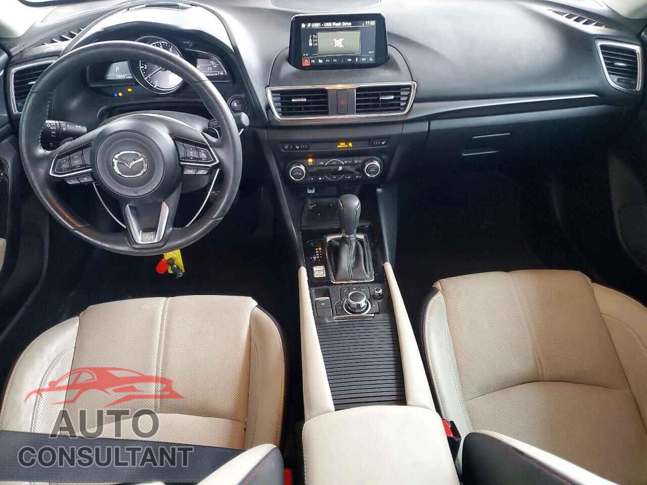 MAZDA 3 2017 - 3MZBN1M35HM128518