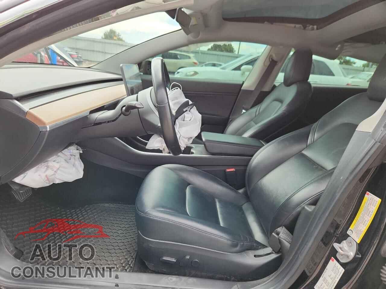 TESLA MODEL 3 2018 - 5YJ3E1EAXJF059114