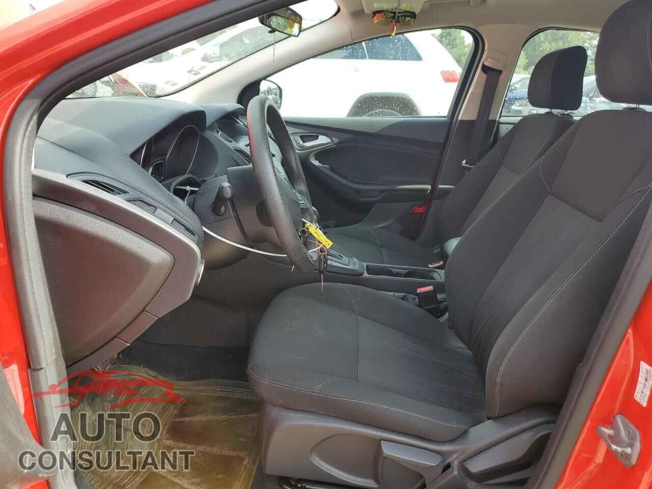 FORD FOCUS 2016 - 1FADP3K22GL276949