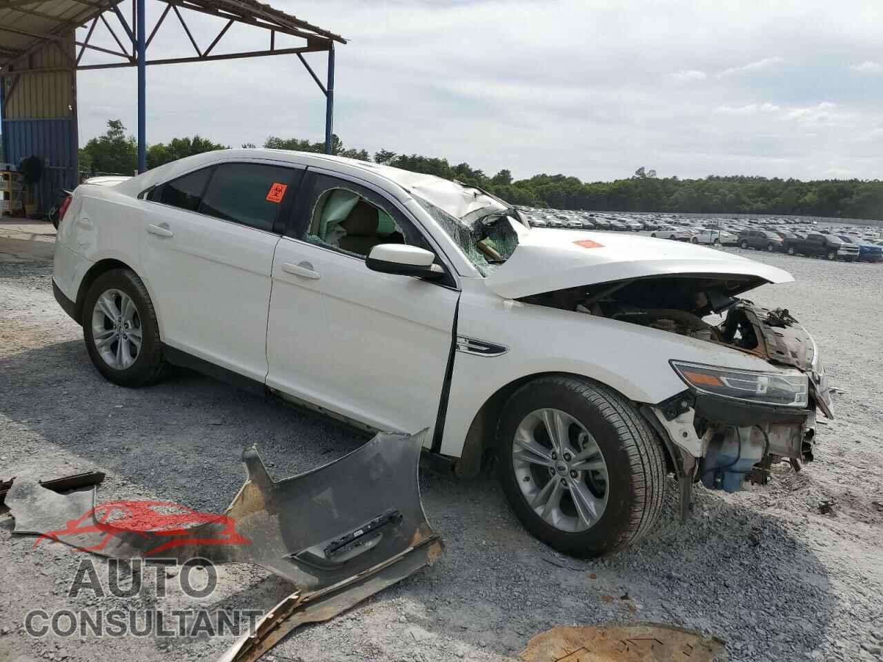 FORD TAURUS 2018 - 1FAHP2E83JG110919