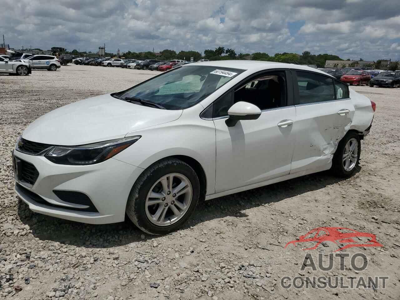 CHEVROLET CRUZE 2018 - 1G1BE5SM4J7166143