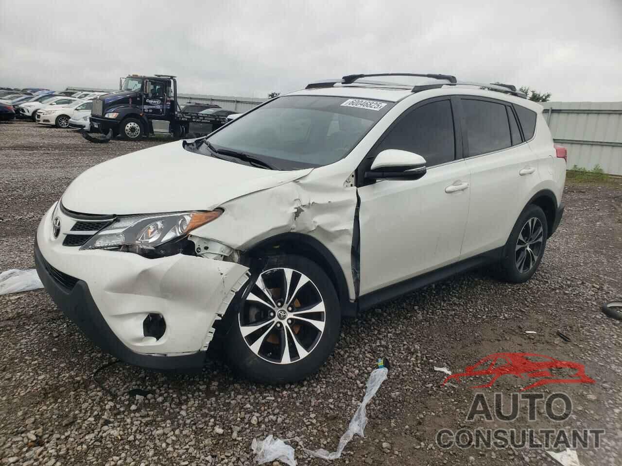 TOYOTA RAV4 2015 - JTMDFREV7FJ035081