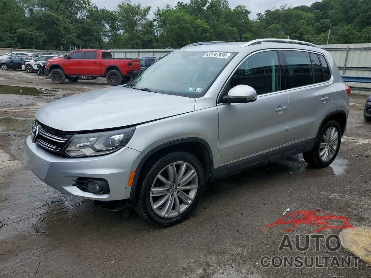 VOLKSWAGEN TIGUAN 2016 - WVGBV7AX3GW504740