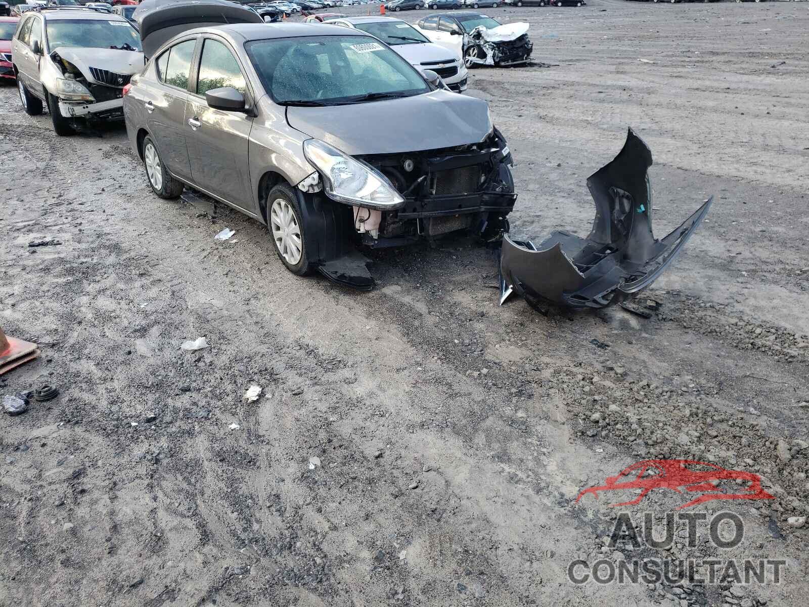 NISSAN VERSA 2017 - 3N1CN7AP8HK421779