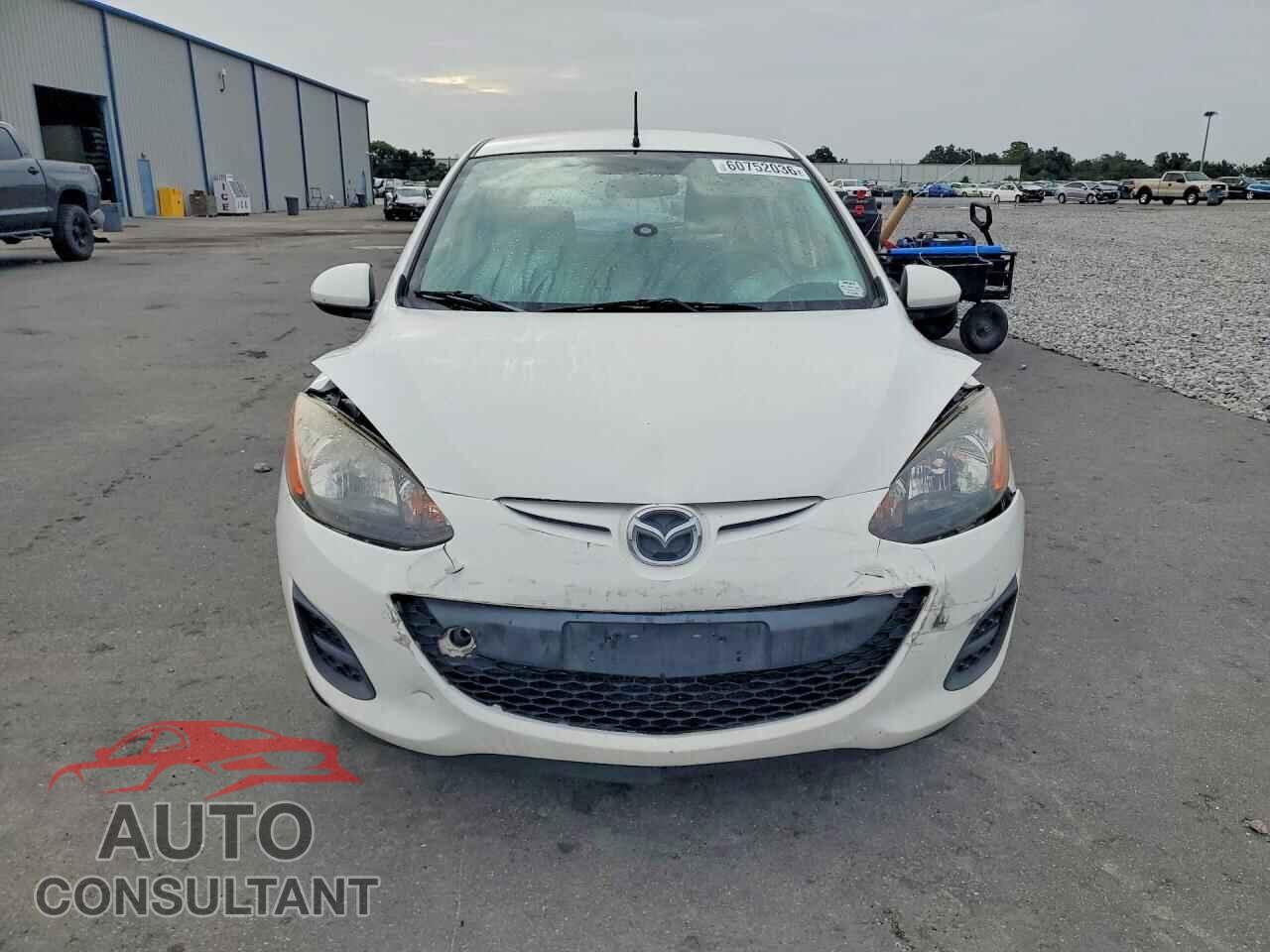 MAZDA 2 2012 - JM1DE1KZ6C0133810