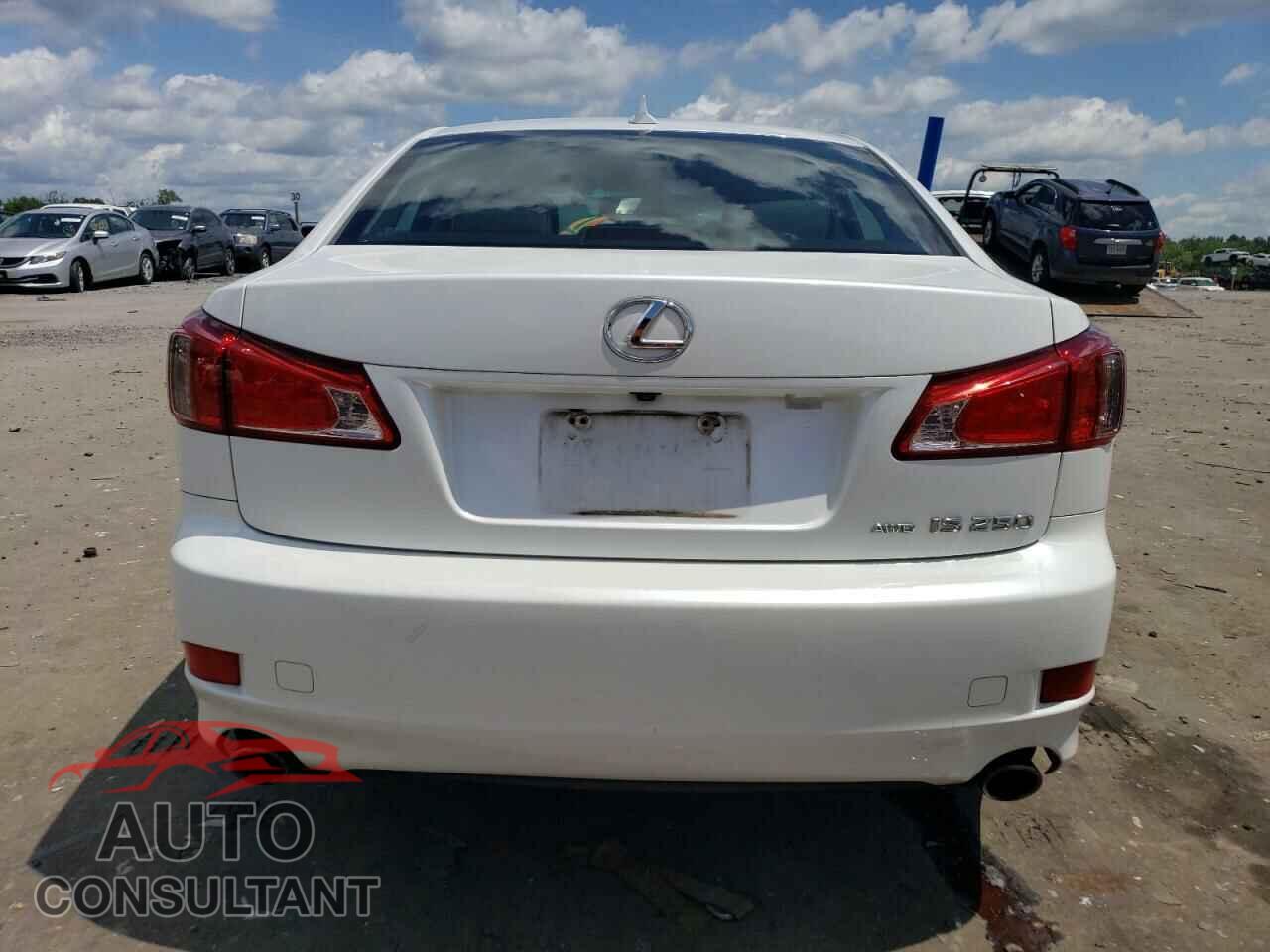 LEXUS IS 2011 - JTHCF5C24B5050197