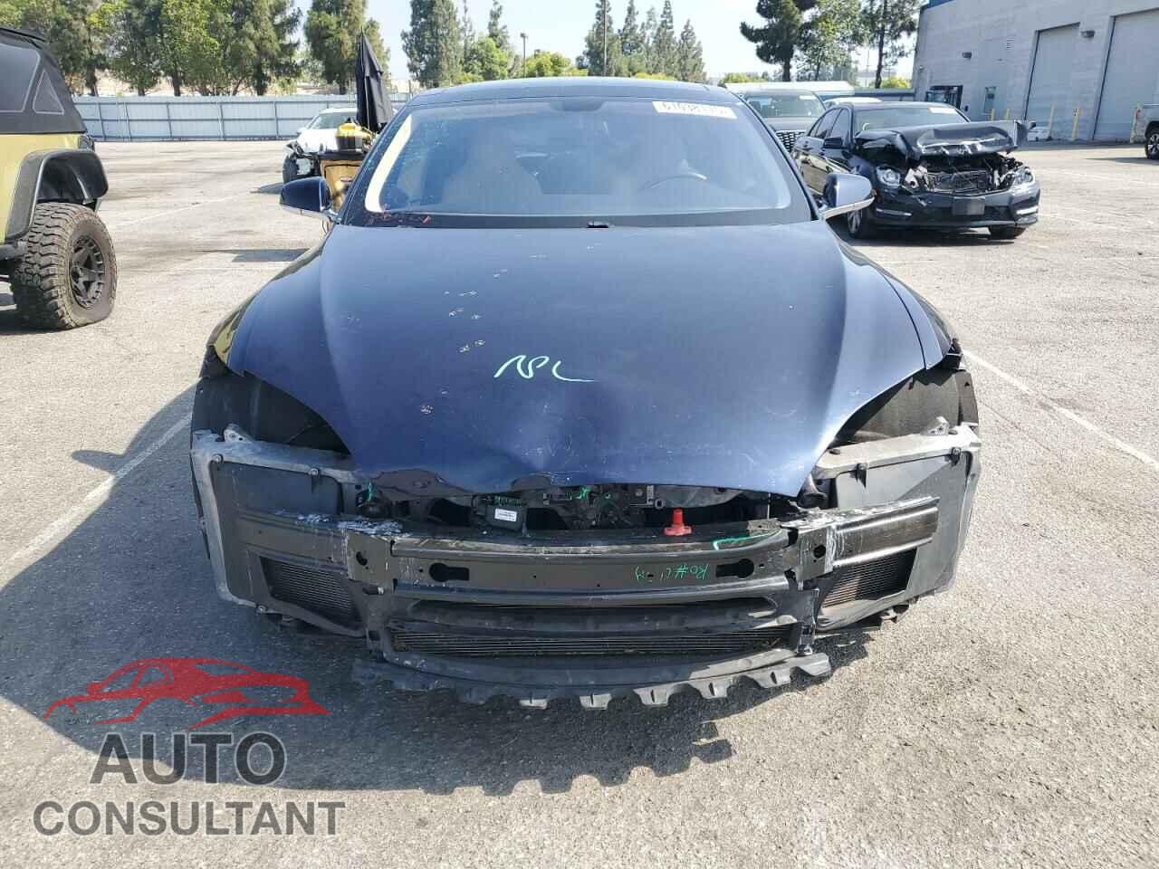 TESLA MODEL S 2013 - 5YJSA1CP9DFP14639