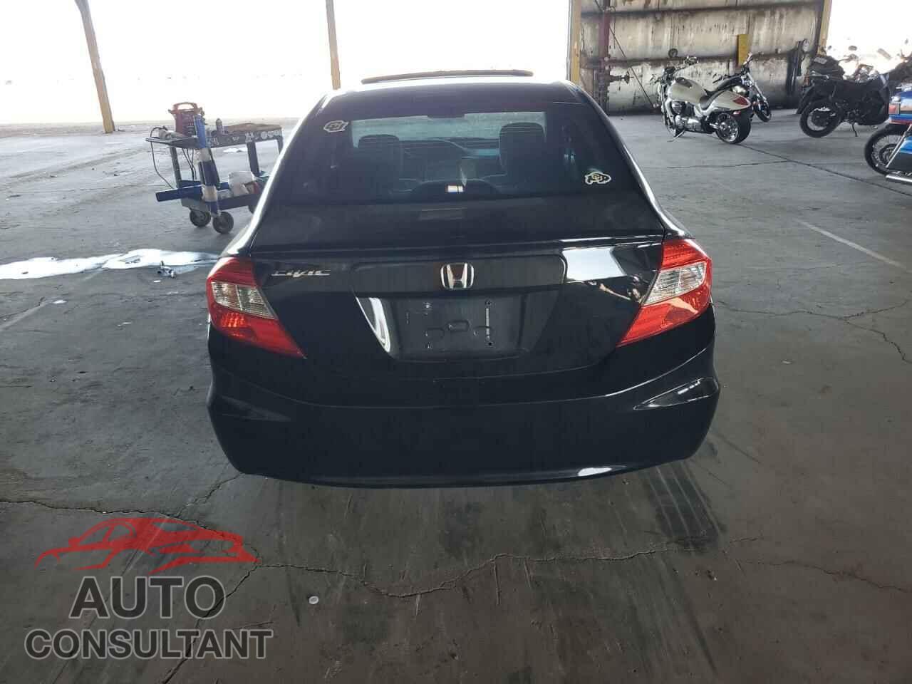 HONDA CIVIC 2012 - 2HGFB2F86CH316663