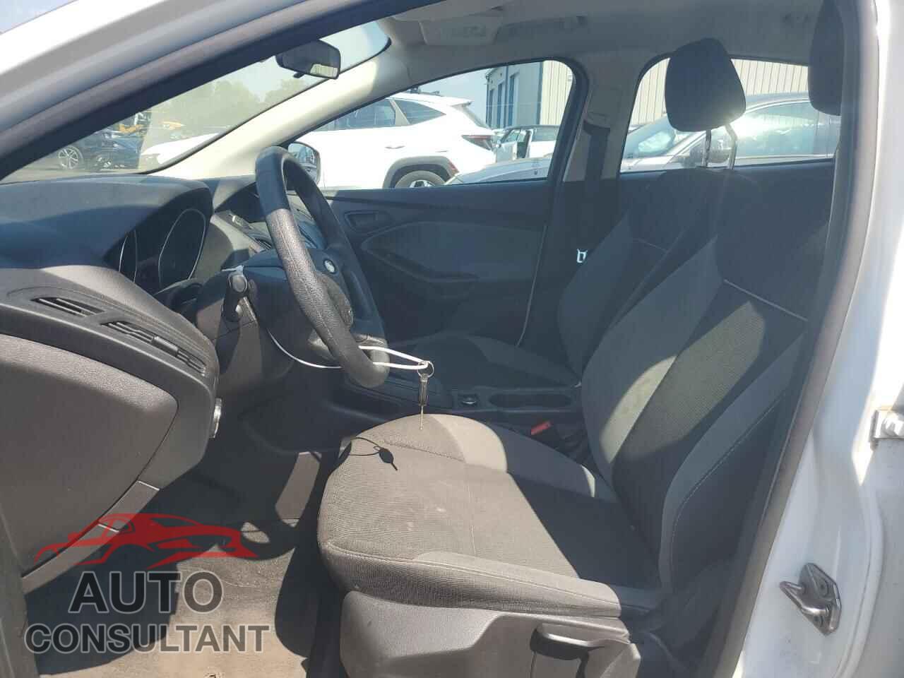 FORD FOCUS 2013 - 1FADP3E26DL175369