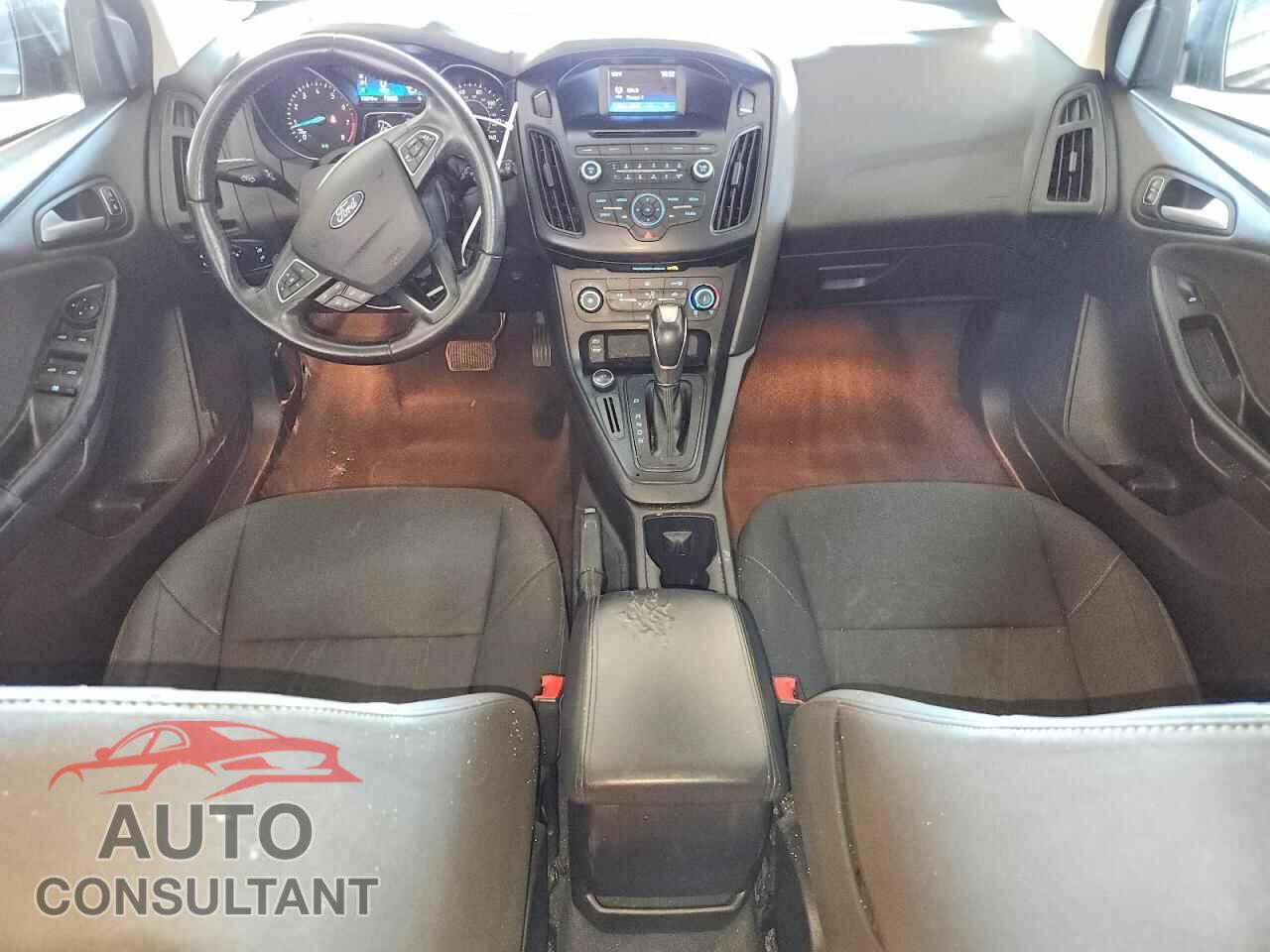 FORD FOCUS 2015 - 1FADP3K25FL221233