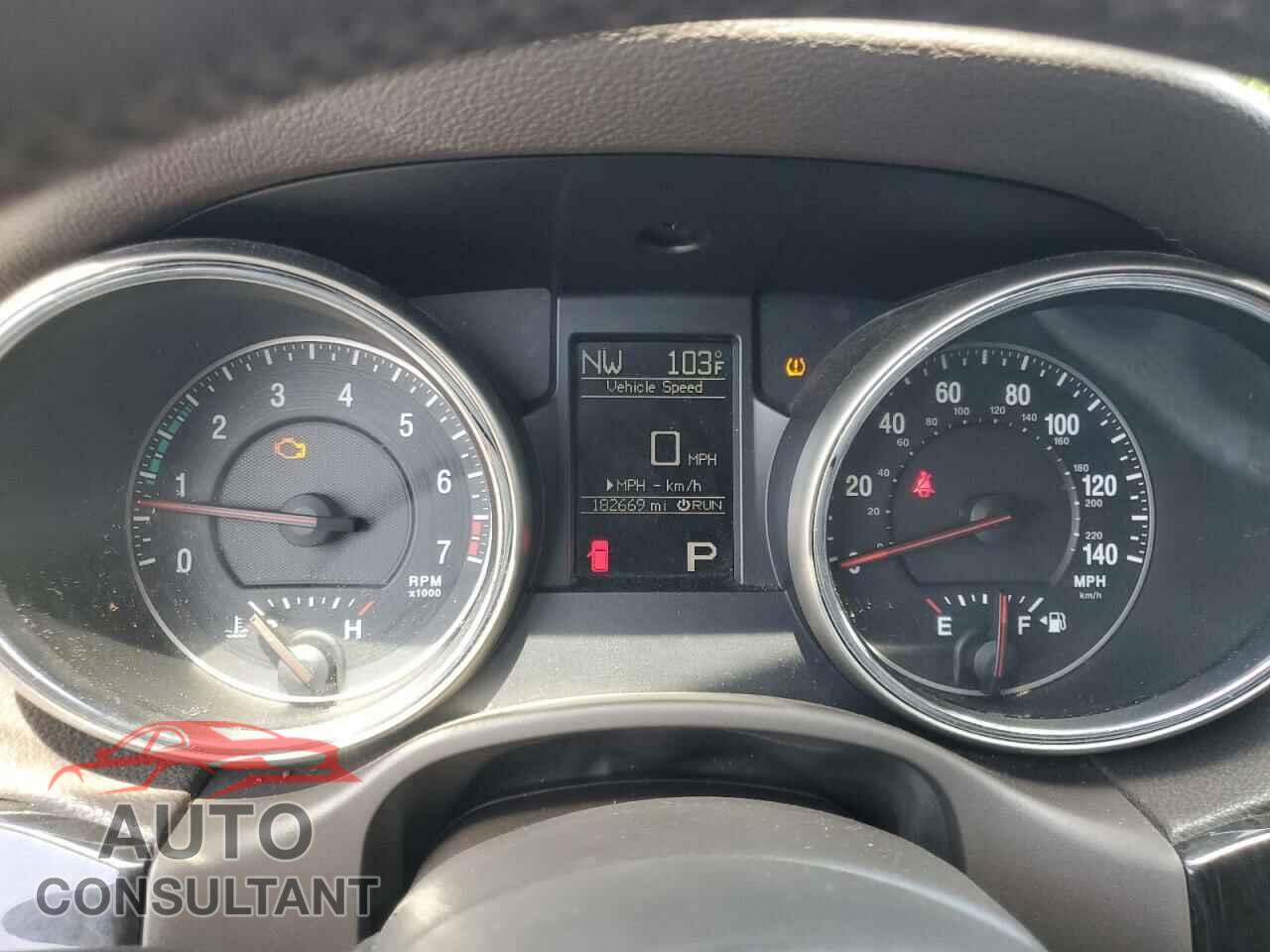 JEEP GRAND CHER 2011 - 1J4RS4GG3BC524458