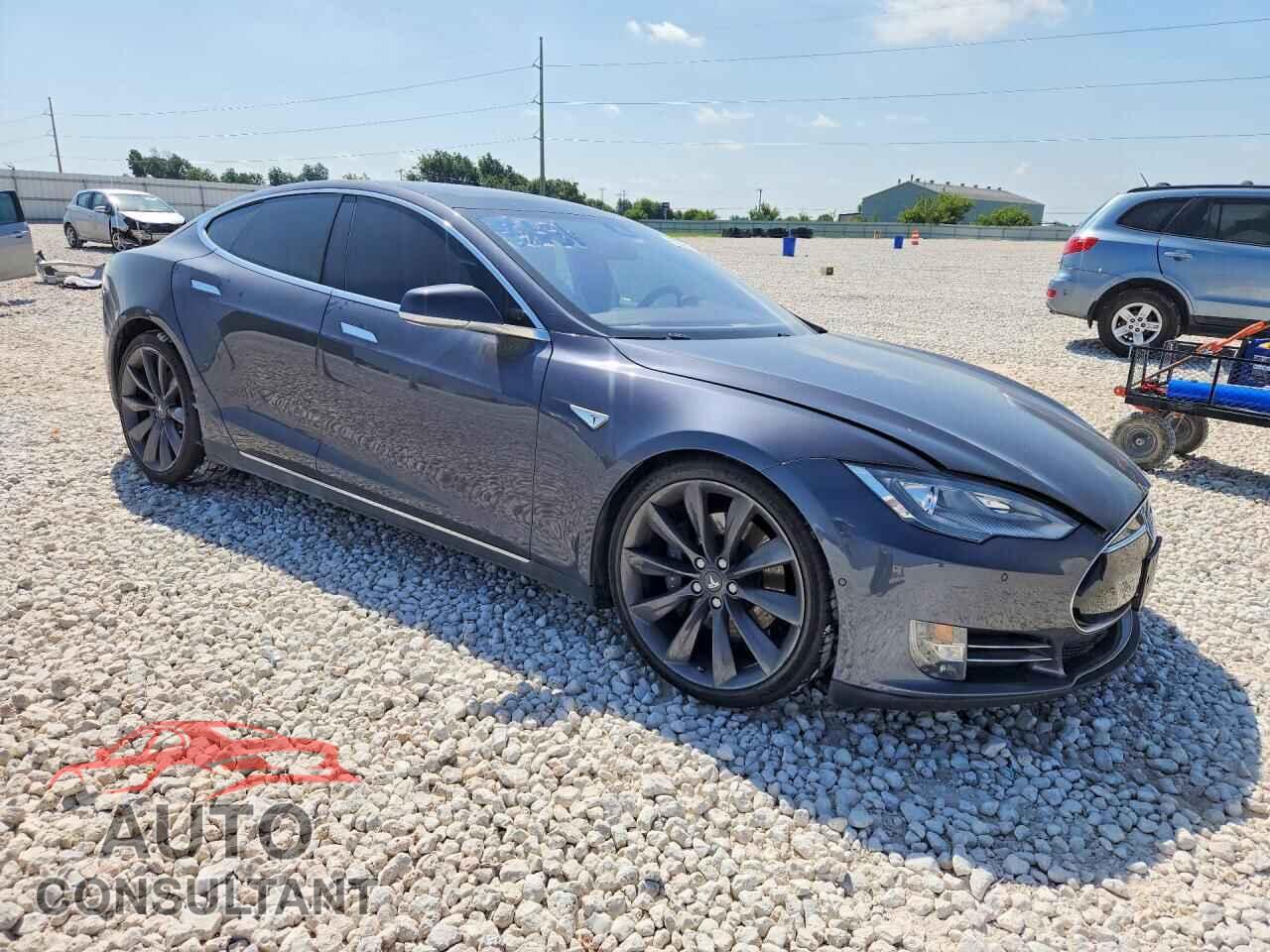 TESLA MODEL S 2015 - 5YJSA1H27FF090694