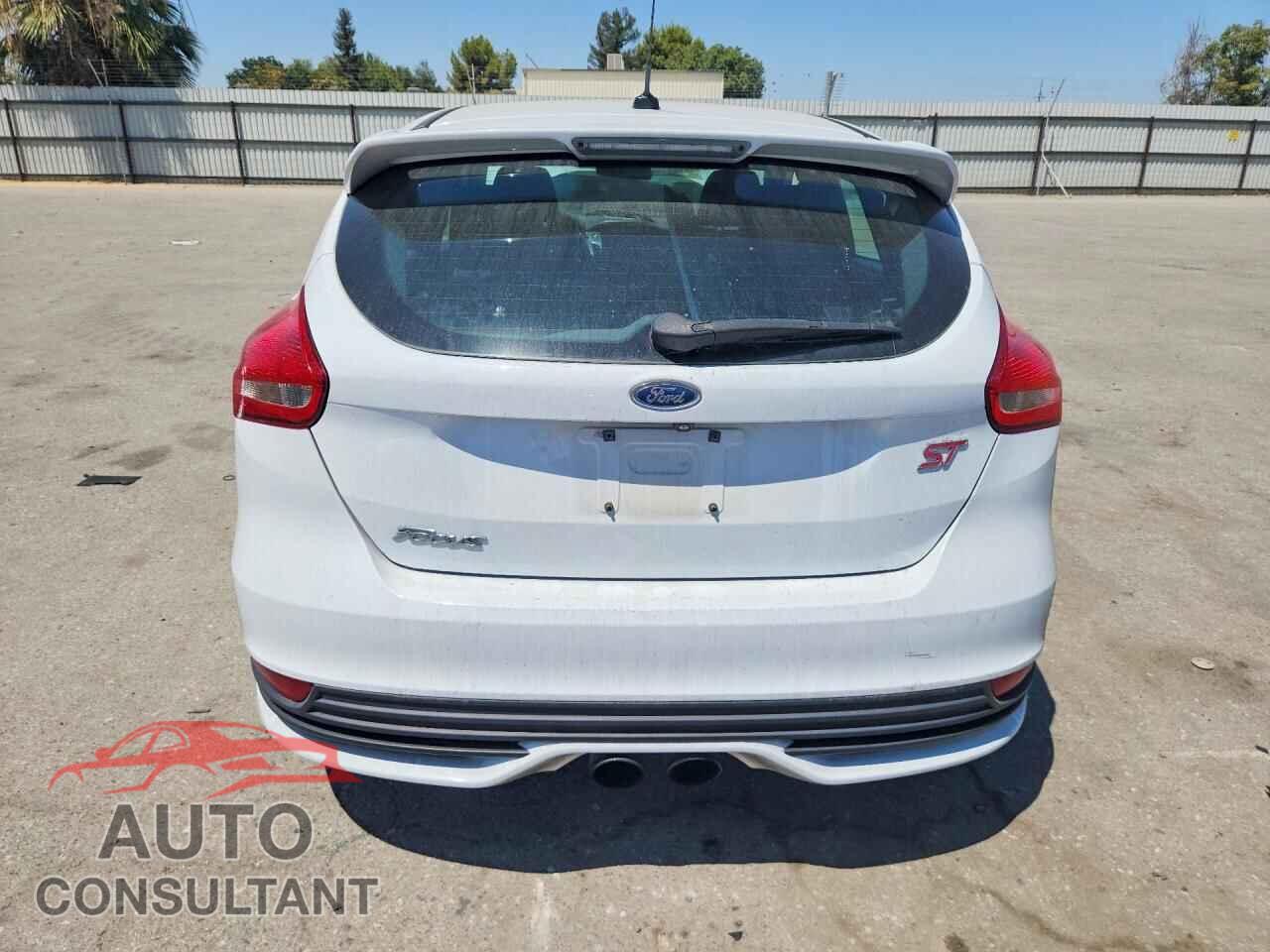 FORD FOCUS 2017 - 1FADP3L91HL223365
