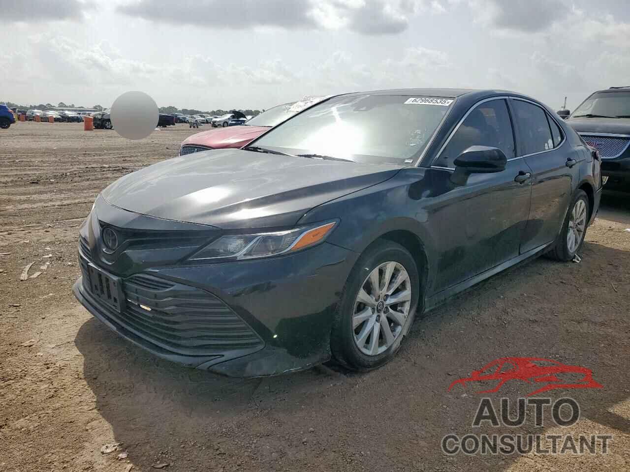 TOYOTA CAMRY 2018 - 4T1B11HK5JU091595