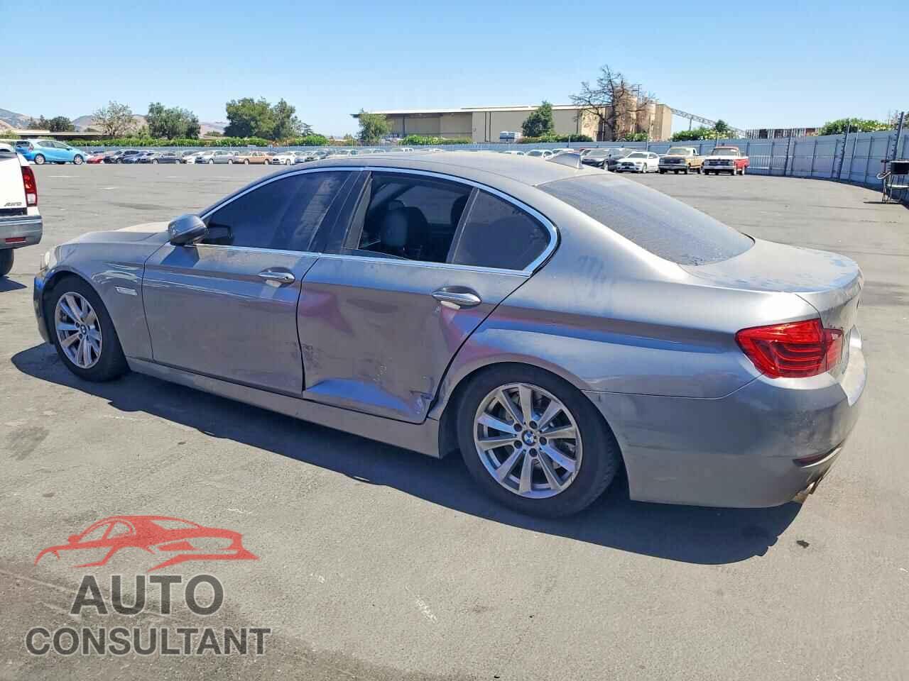 BMW 5 SERIES 2015 - WBA5A5C55FD523939