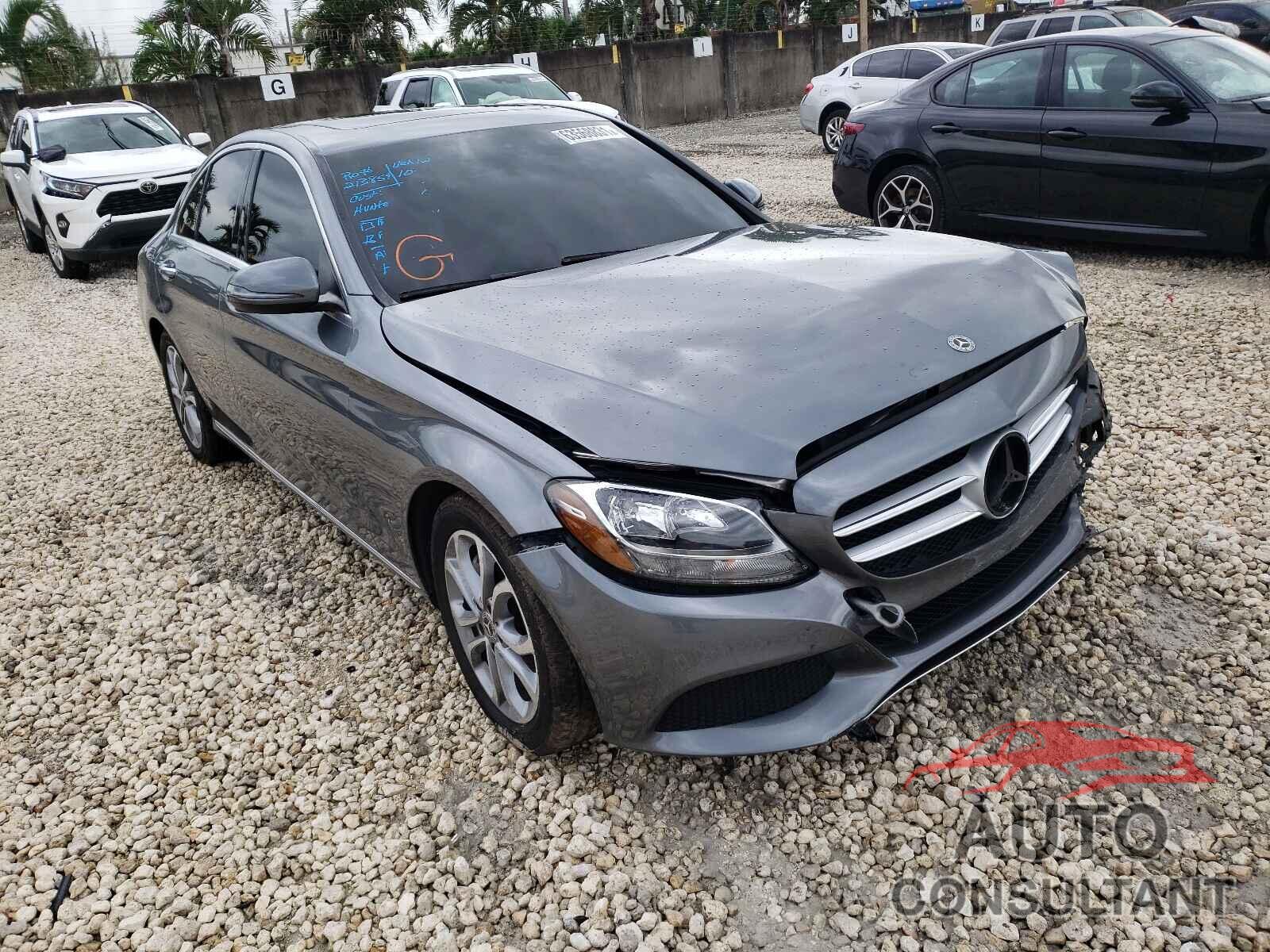 MERCEDES-BENZ C-CLASS 2018 - 55SWF4JB4JU257177