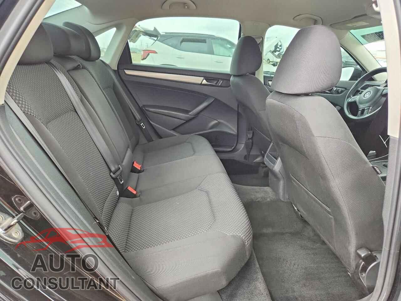 VOLKSWAGEN PASSAT 2012 - 1VWAP7A32CC004584