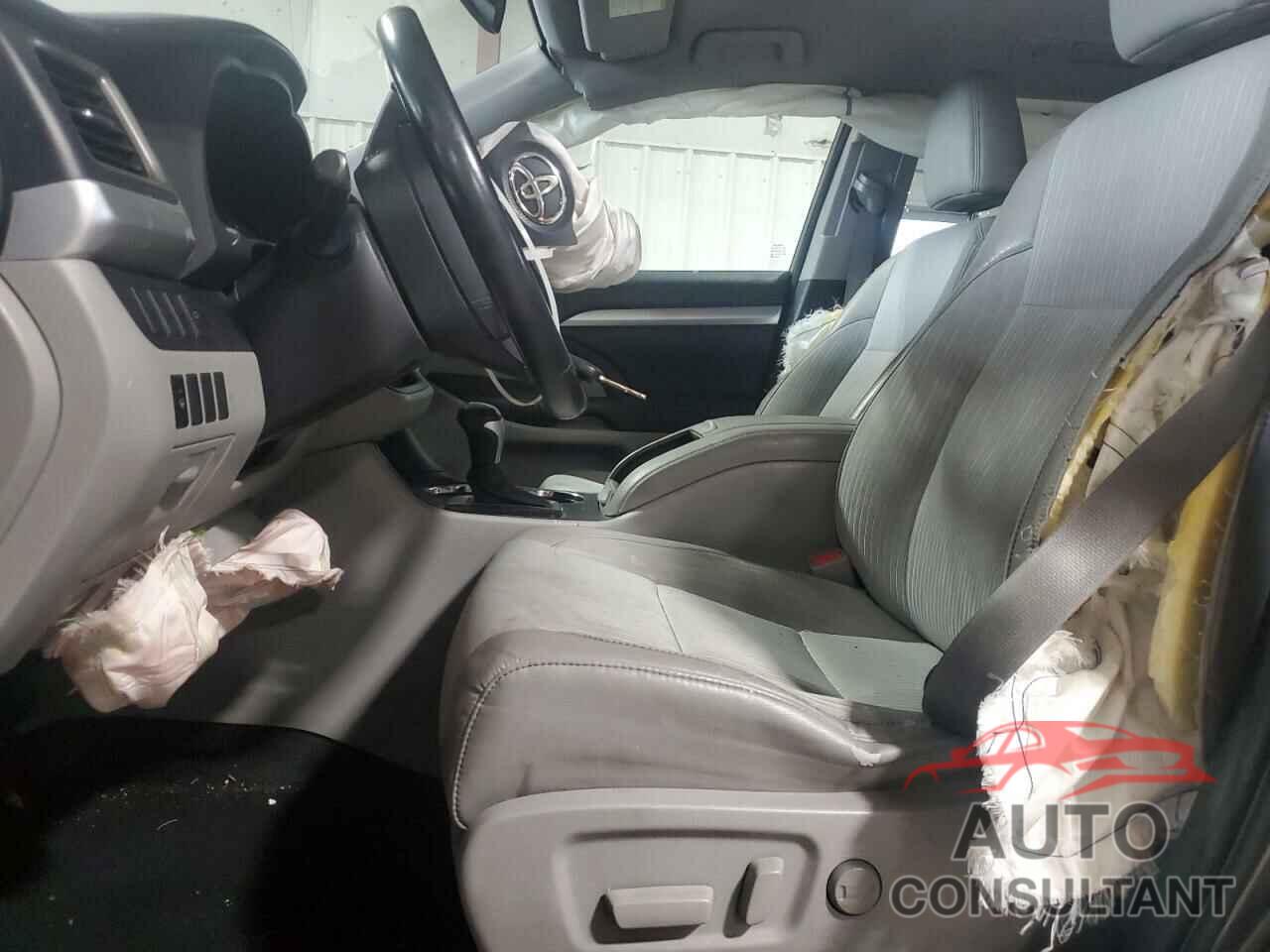 TOYOTA HIGHLANDER 2015 - 5TDBKRFH5FS182367