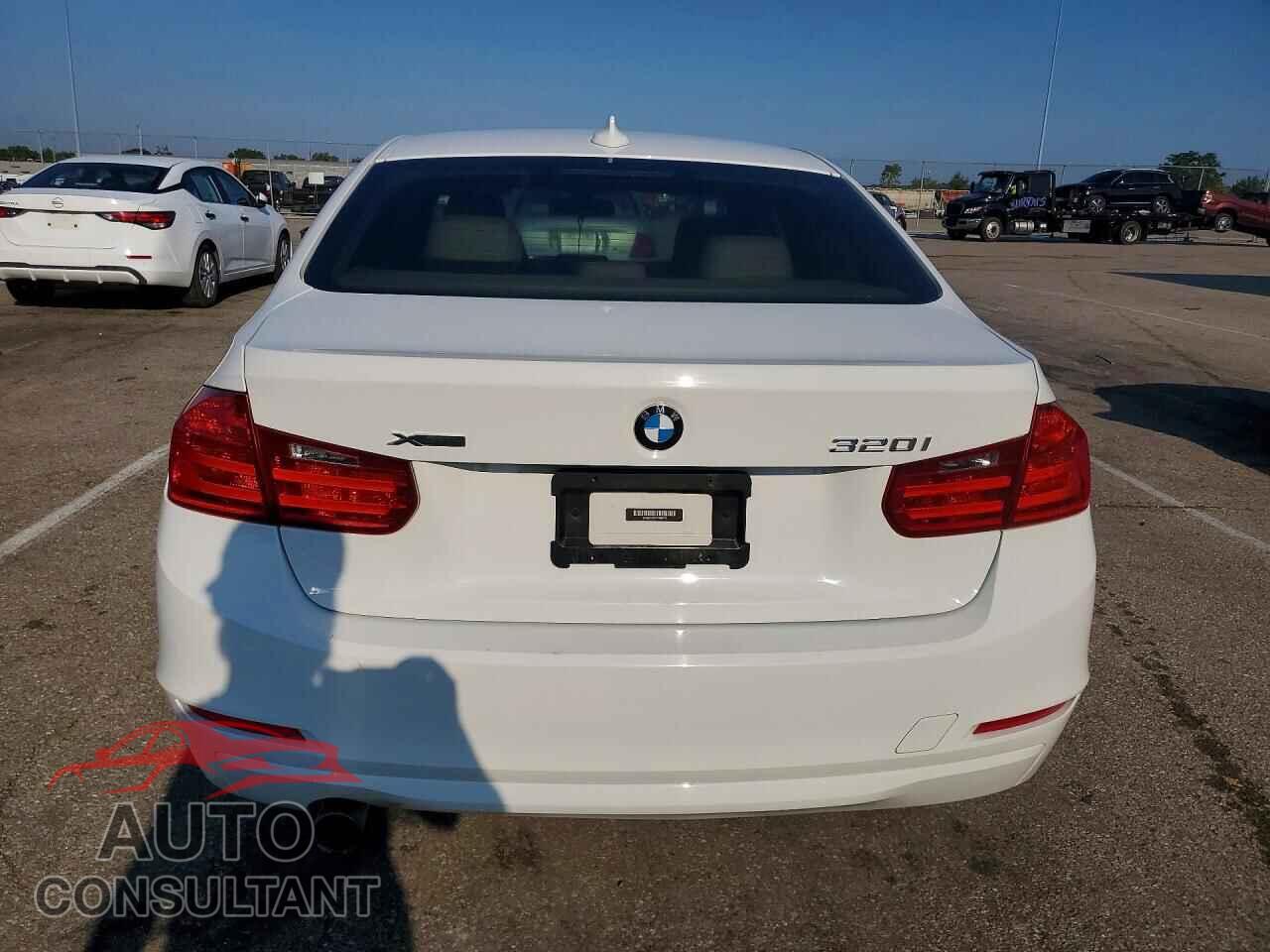 BMW 3 SERIES 2014 - WBA3C3C57EF984794