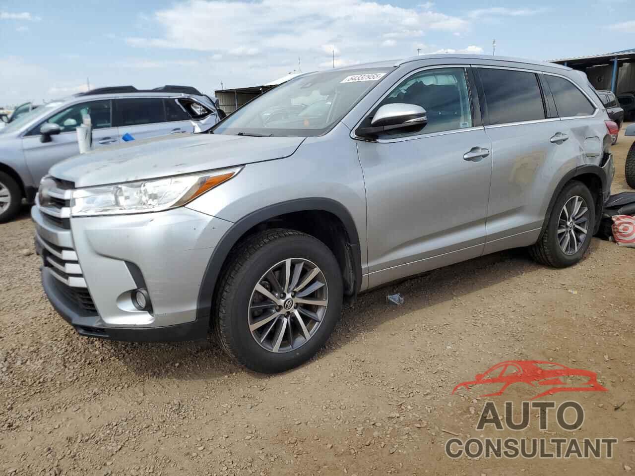 TOYOTA HIGHLANDER 2018 - 5TDJZRFH2JS487633