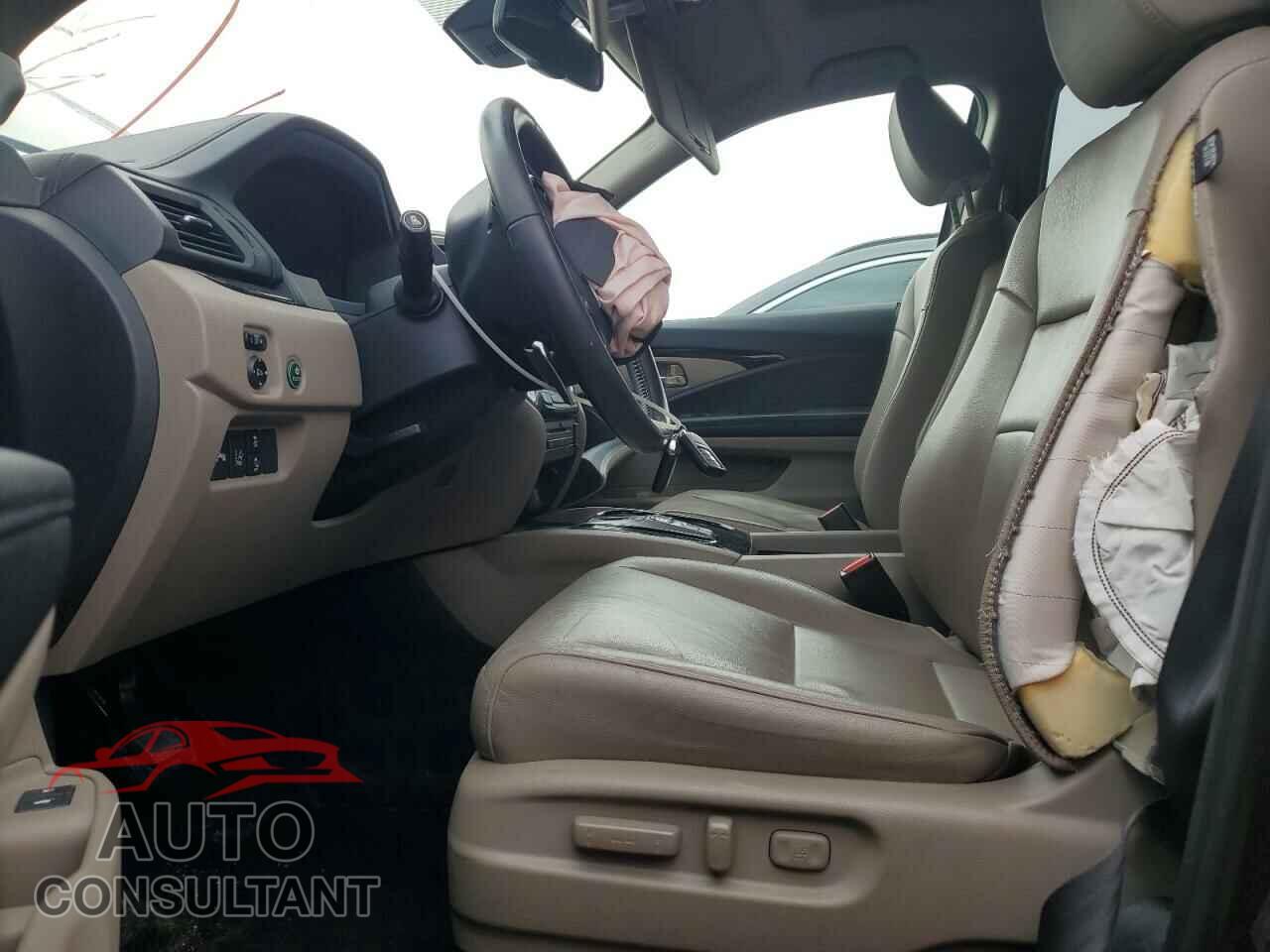 HONDA PILOT 2017 - 5FNYF6H91HB057294