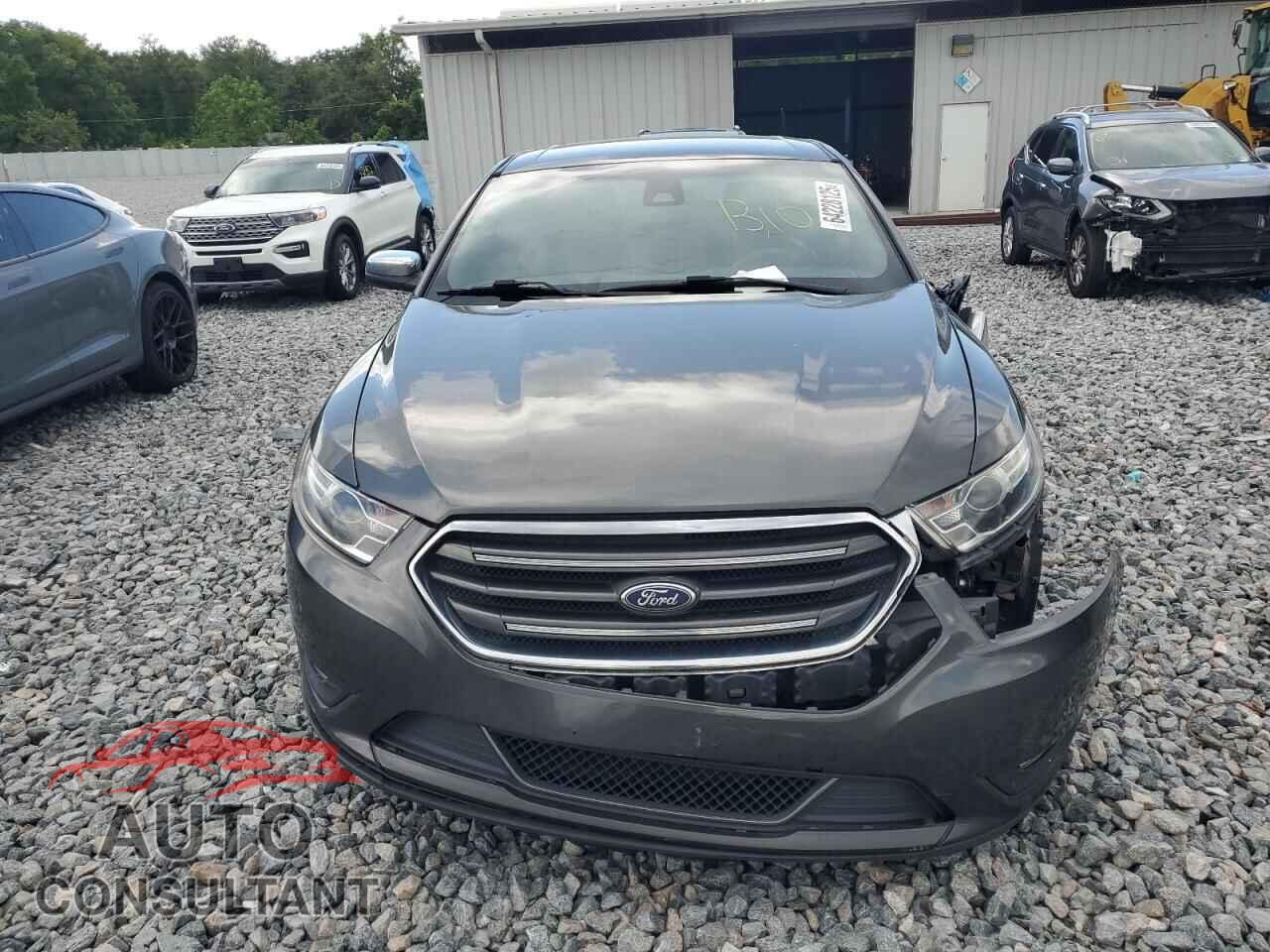 FORD TAURUS 2017 - 1FAHP2F80HG102396
