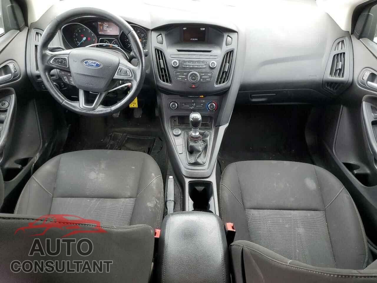 FORD FOCUS 2015 - 1FADP3FE7FL361739
