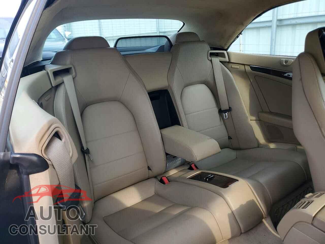 MERCEDES-BENZ E-CLASS 2011 - WDDKK5GF2BF057526