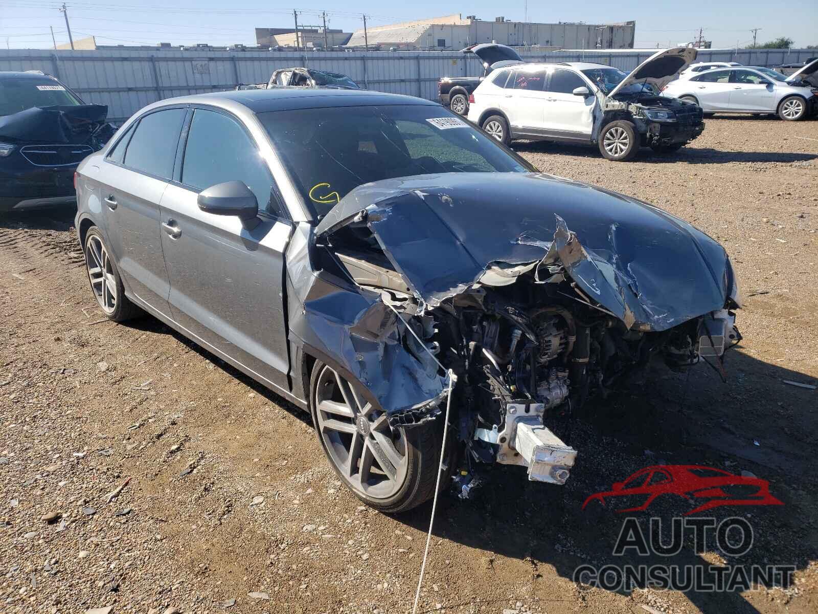 AUDI A3 2019 - WAUAUGFF0KA107234