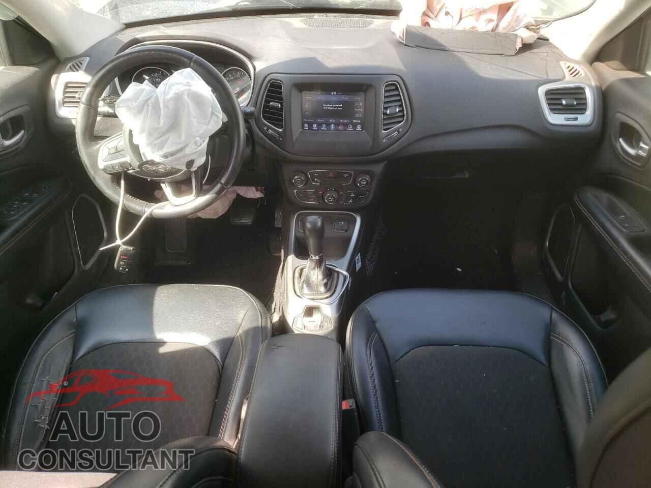 JEEP COMPASS 2017 - 3C4NJCBB4HT643016