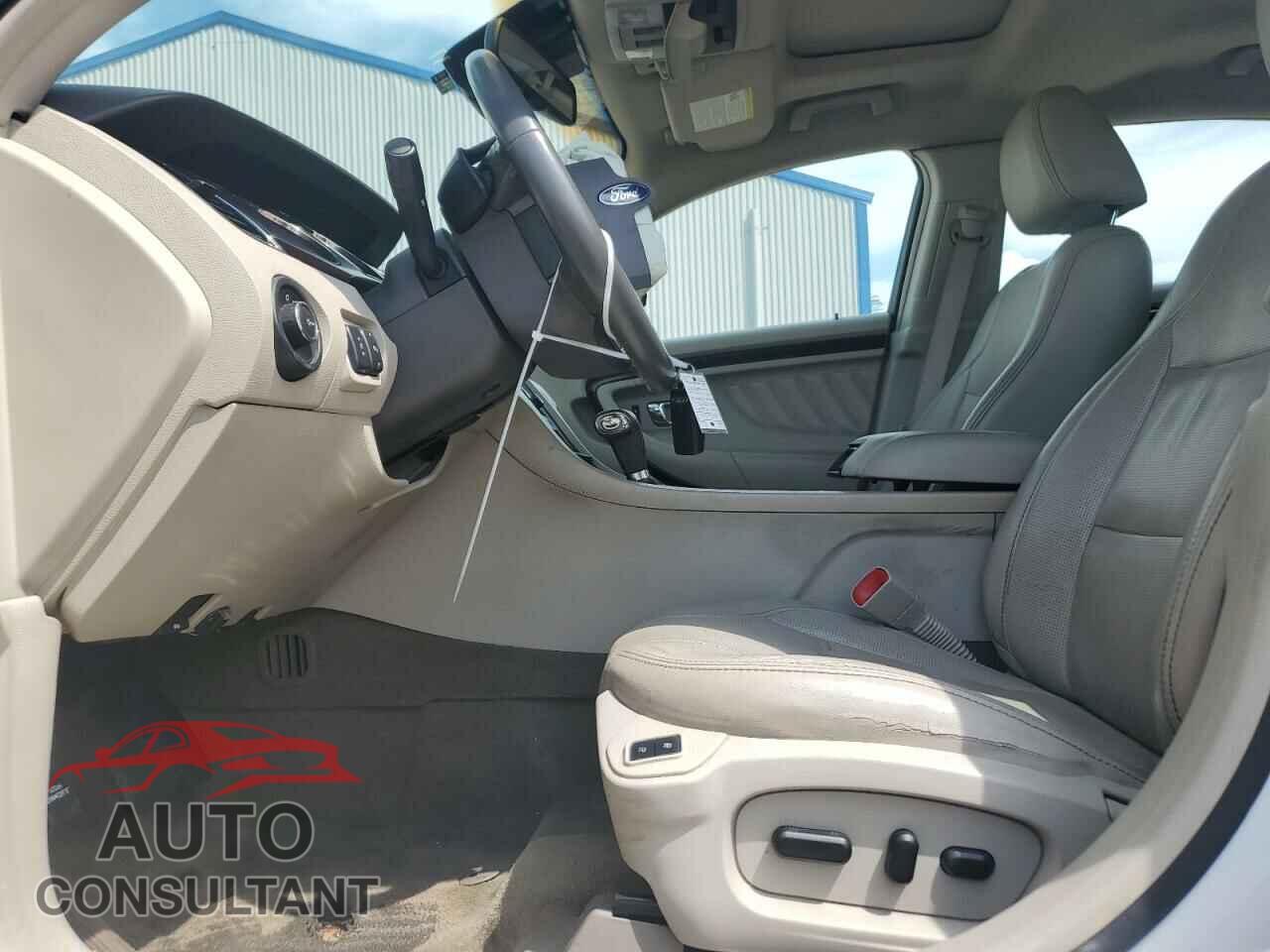FORD TAURUS 2012 - 1FAHP2FW4CG135327