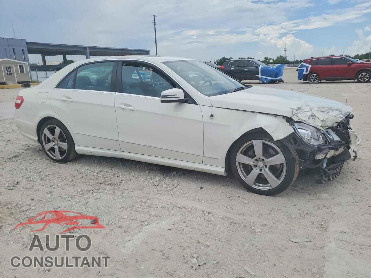 MERCEDES-BENZ E-CLASS 2011 - WDDHF5GB0BA271987