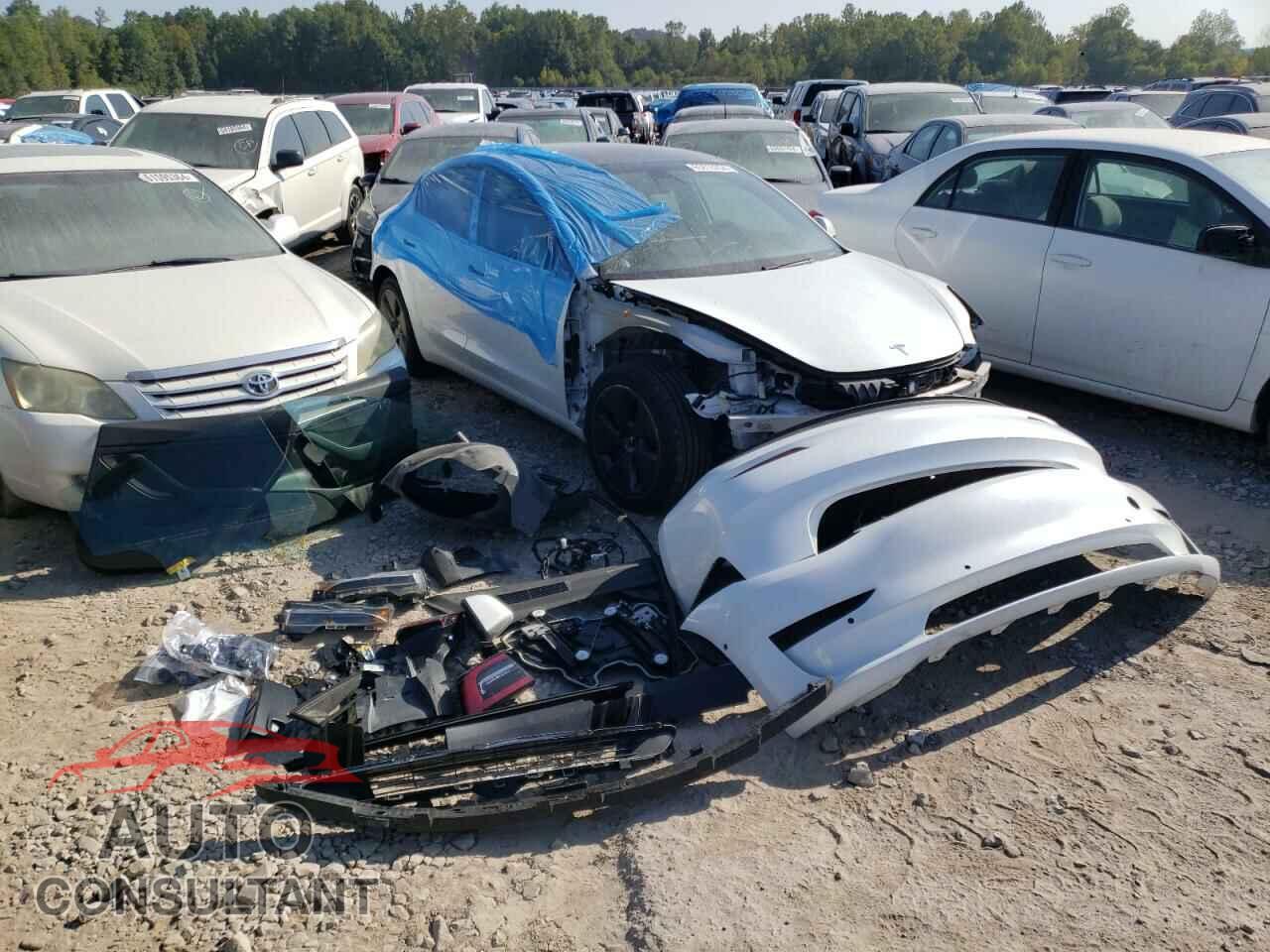 TESLA MODEL 3 2021 - 5YJ3E1EA2MF084707