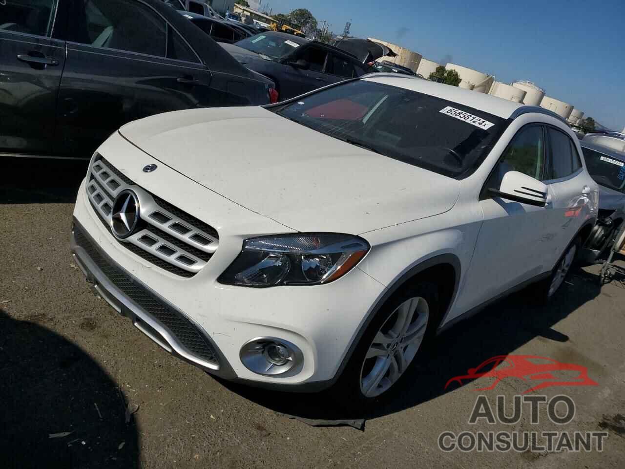 MERCEDES-BENZ GLA-CLASS 2019 - WDCTG4EB9KJ580107