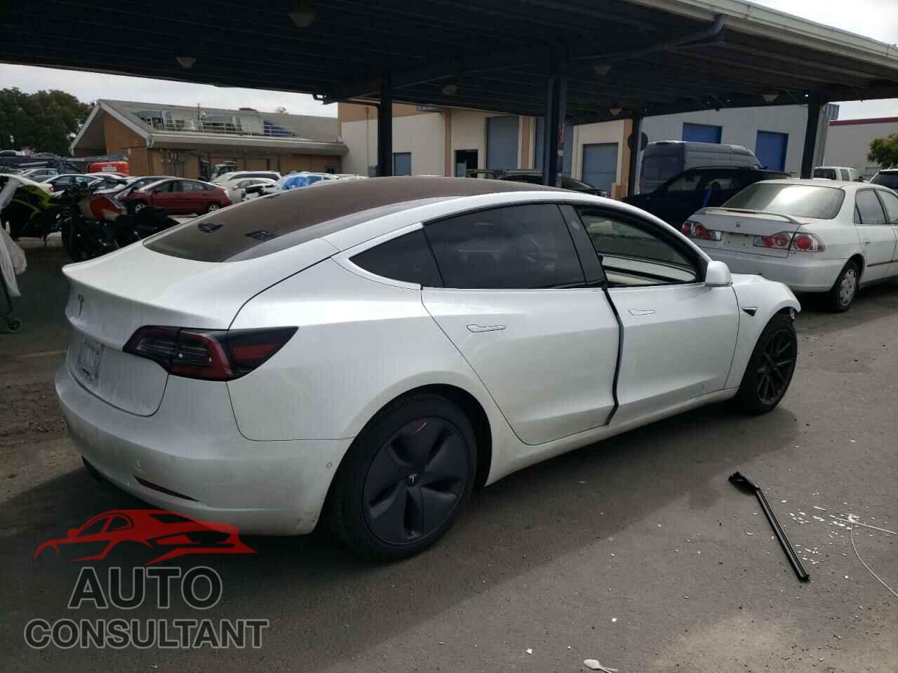 TESLA MODEL 3 2018 - 5YJ3E1EA6JF043640