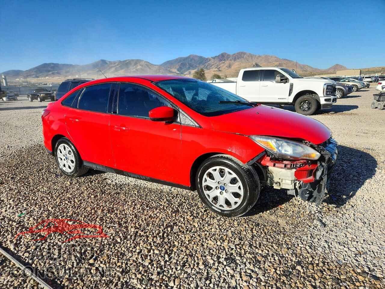 FORD FOCUS 2012 - 1FAHP3F24CL227855