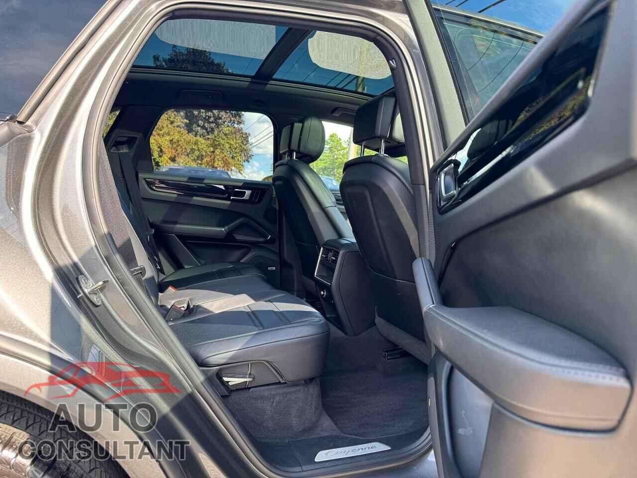 PORSCHE CAYENNE 2019 - WP1AA2AY9KDA07377
