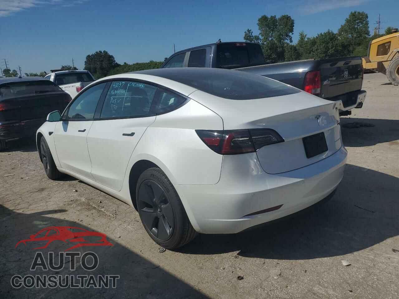 TESLA MODEL 3 2022 - 5YJ3E1EB5NF272387