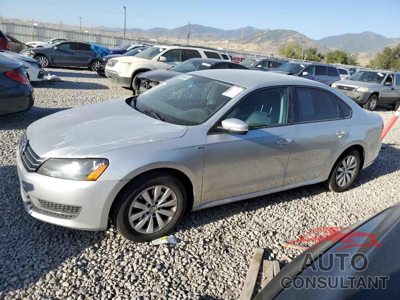 VOLKSWAGEN PASSAT 2014 - 1VWAT7A38EC083323