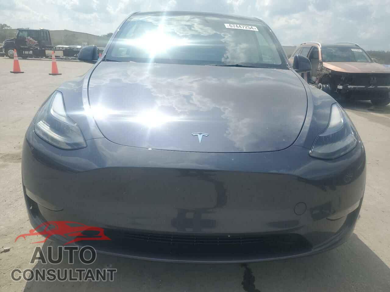TESLA MODEL Y 2023 - 7SAYGDED6PF960648