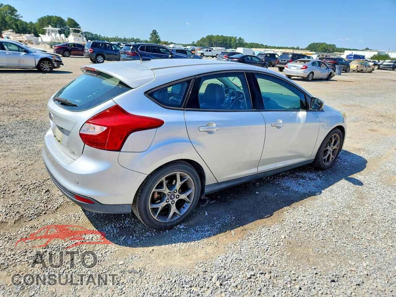 FORD FOCUS 2014 - 1FADP3K22EL141869